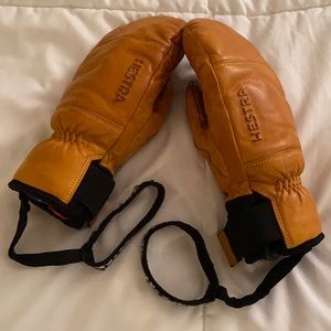 Hestra mittens size 6